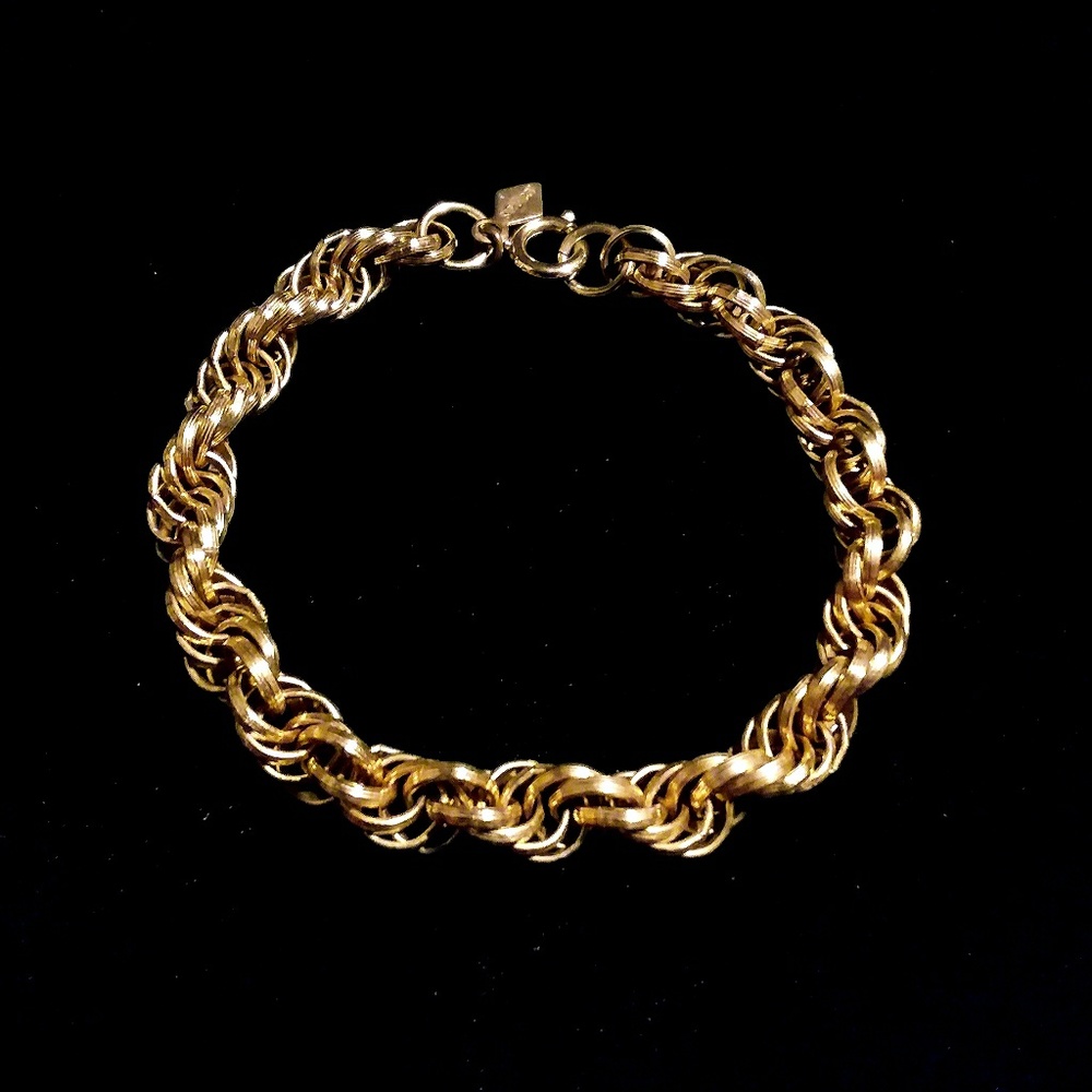 Sarah Coventry Goldtone Singapore Bracelet❤